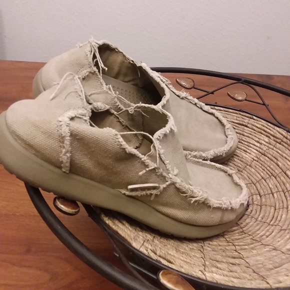 Crocs - Picture 6 of 8